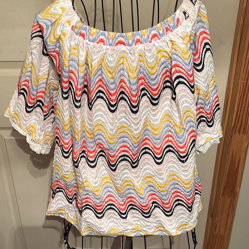 Colorful Wave Pattern Women's Top